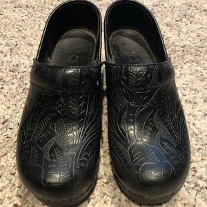 Black “professional” Dansko Clog